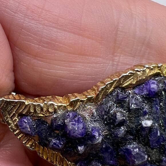 Signed Lester JOY Plique a Jour Purple Paisley BROOCH Gold Tone Costume Jewelry - Picture 4 of 7